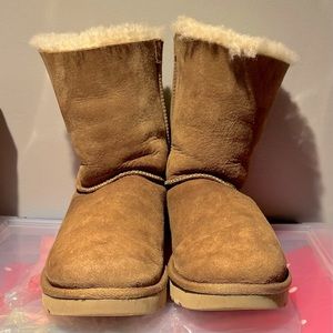 COPY - UGG Stripped bows